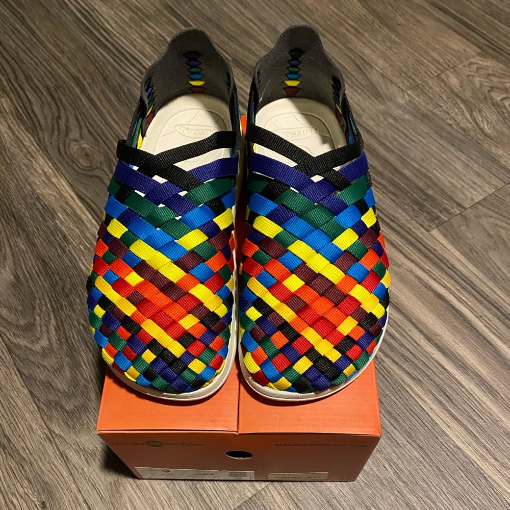 Brand new Malibu sandal